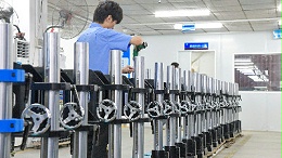 靈科超聲波焊接：門板裝飾條工藝升級的革新之選