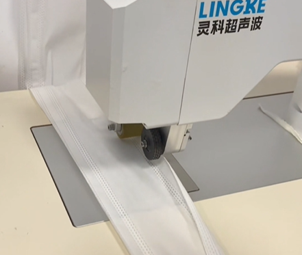 靈科超聲波-無紡布和魔術(shù)貼焊接
