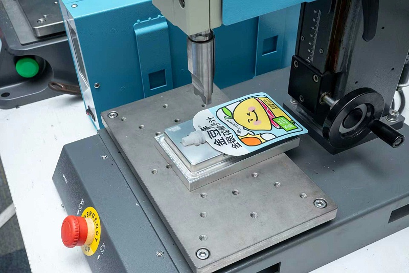 靈科超聲波焊接