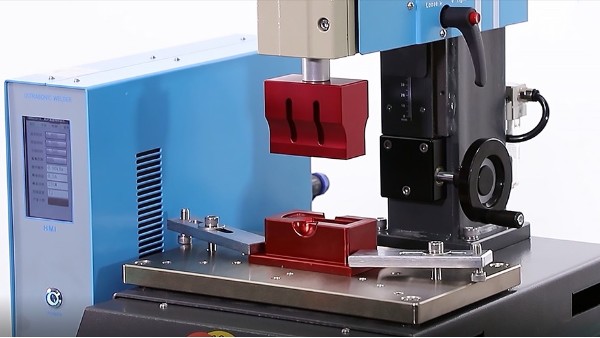 靈科超聲波帶大家了解為什么超聲波模具上會(huì)開(kāi)槽？