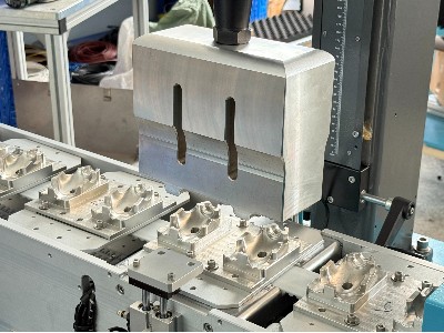 技術(shù)卡脖子，產(chǎn)線集成難？靈科超聲波以橫縱雙修破局！