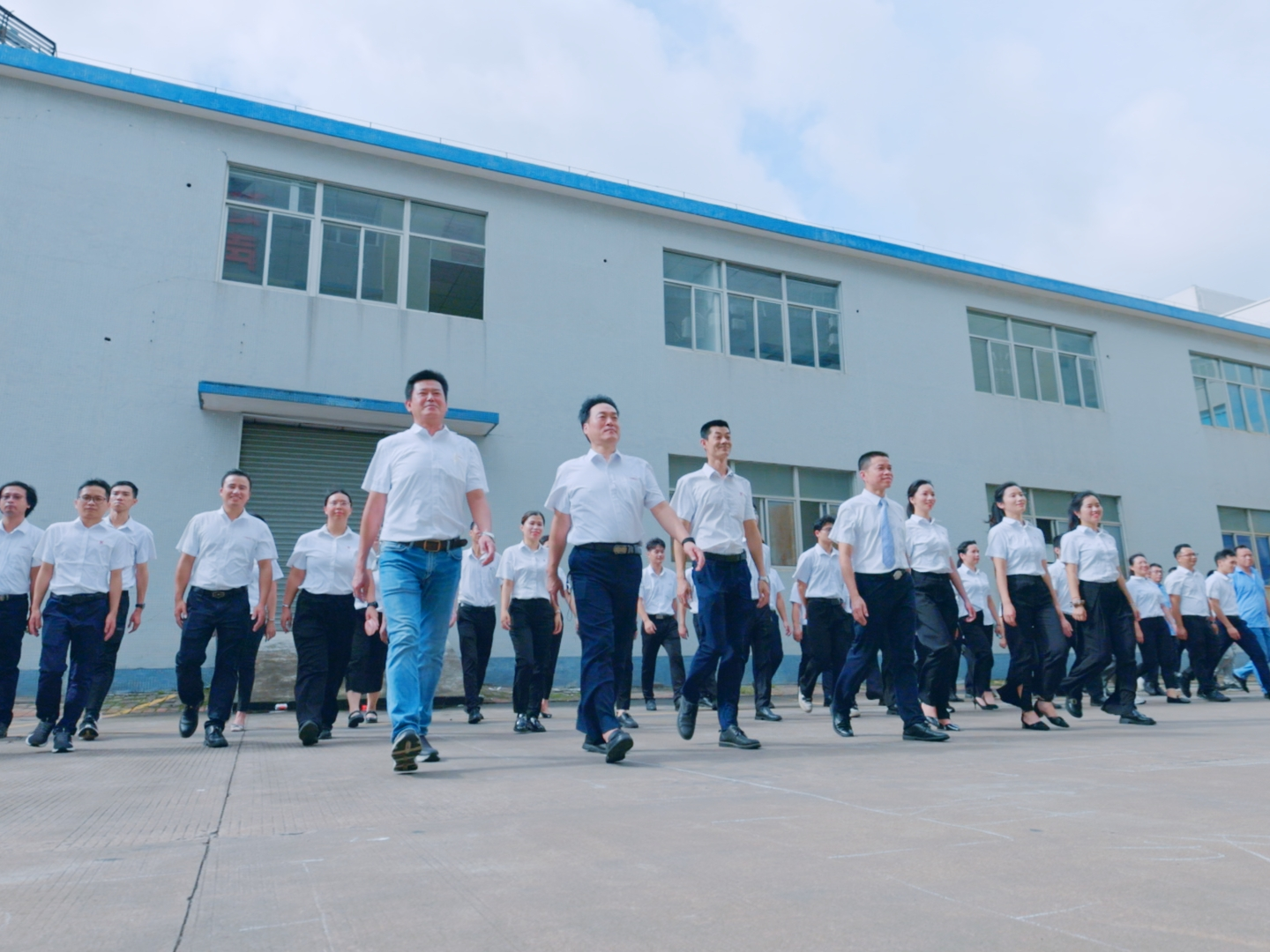 伺服超聲波焊接機(jī)迎風(fēng)口，靈科超聲波如何順勢(shì)起飛？