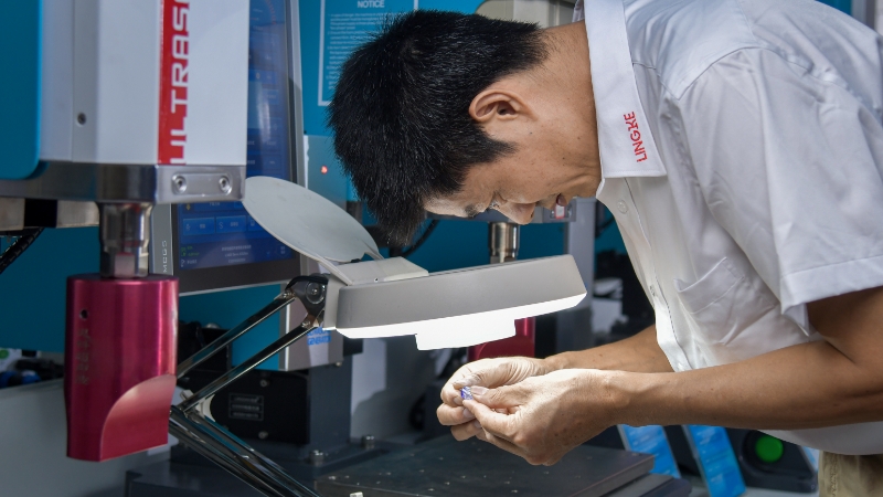 惠州仲愷區產業升級遇焊接難題？靈科超聲波焊接機來破解